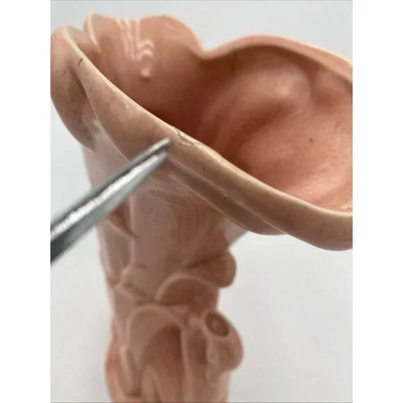 Vintage McCoy Pottery Peach Pink 9 1/4" Tall Swan in Reeds Vase Planter - Picture 6 of 10